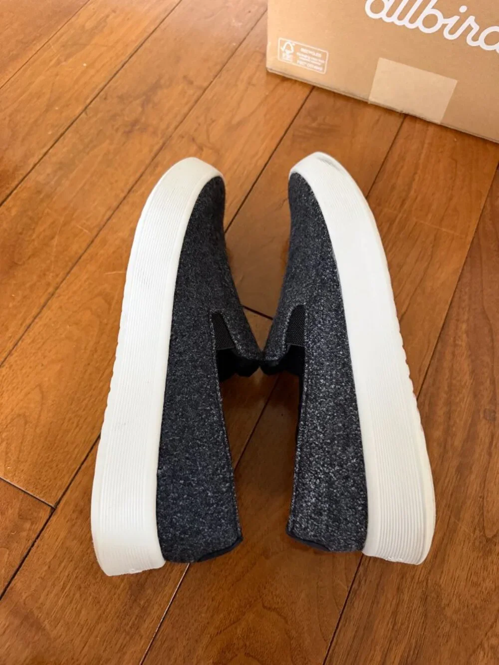 Allbirds Men’s Wool Cruiser Slip-On Shoes Dark Gray White Sole Size 9